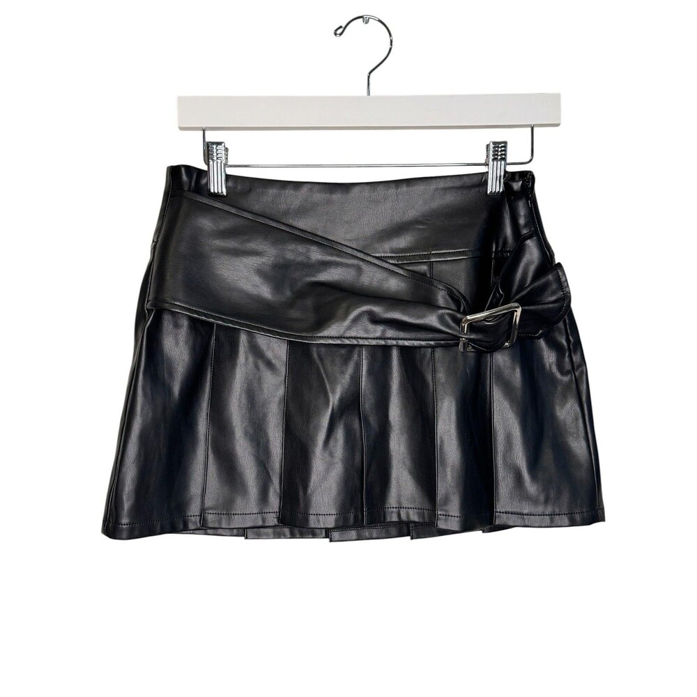I.AM.GIA Skirt Womens Small Black Faux Leather Pleated Mini Wrap Buckle Belt - Picture 2 of 8